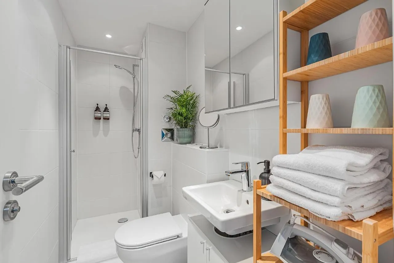 Prime: Design Apartment Fur 4 - Zentrale Lage Munich