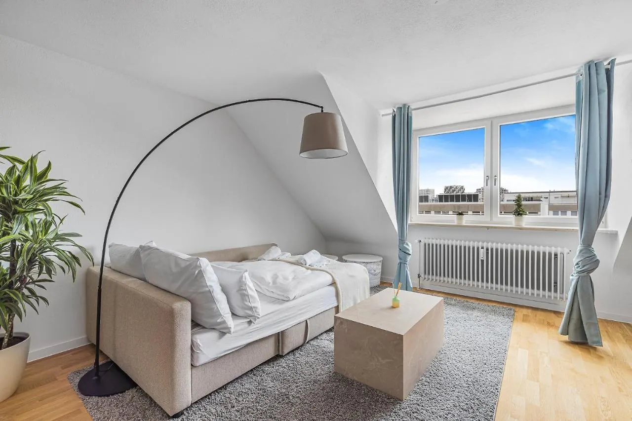 Prime: Design Apartment Fur 4 - Zentrale Lage Munich Germany