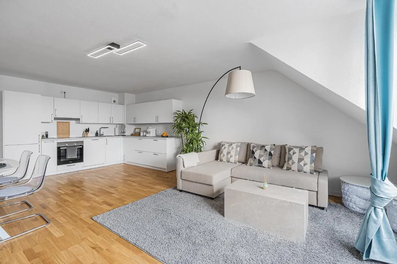 Prime: Design Apartment Fur 4 - Zentrale Lage Munich Germany