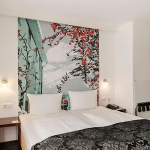 Helvetia Center Hotel