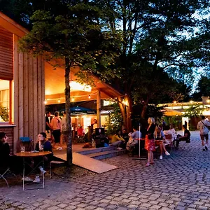  Hostel The Tent - Youth Only - Buchung Leider Nur Bis 30 Jahre Moeglich!
