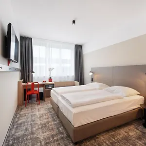 4* Ξενοδοχείο Wyndham Garden Messe